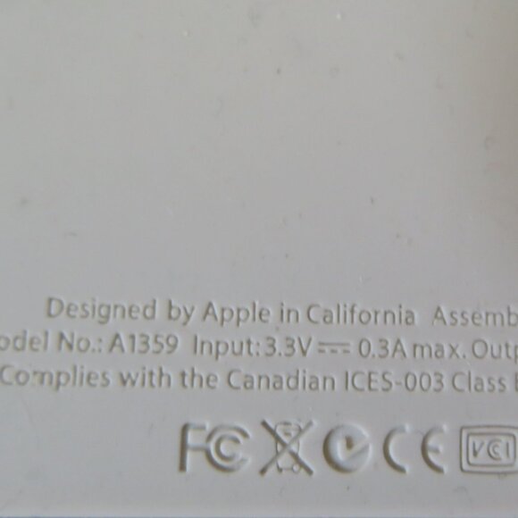 Apple Keyboard Dock A1359 for iPad Generation 1/2/3 Pre-Owned (K708) - Picture 8 of 8